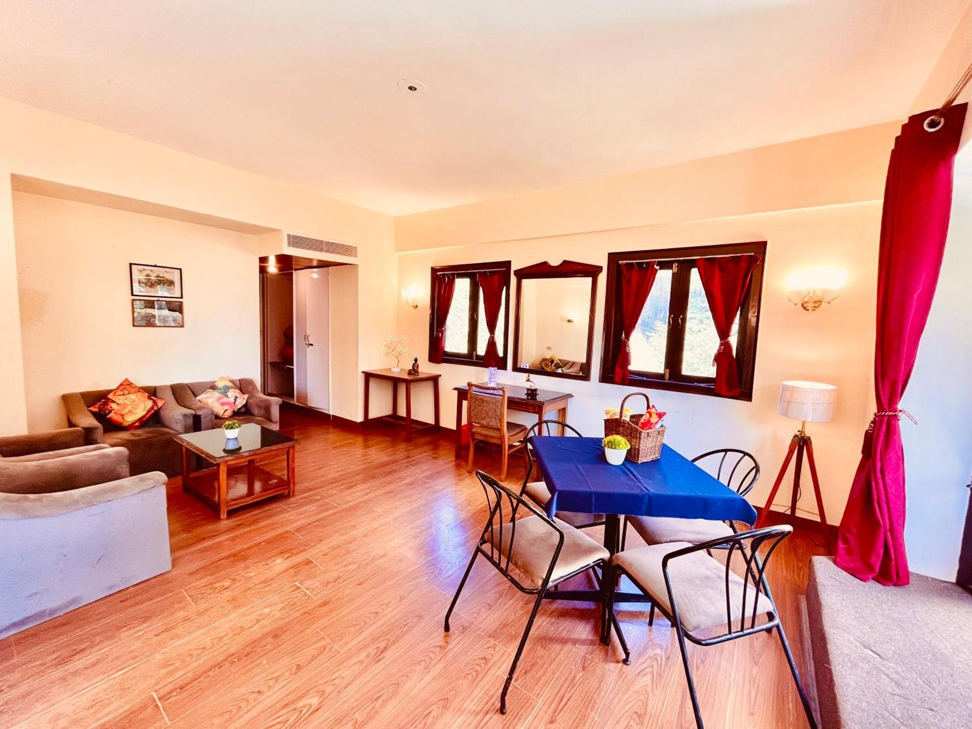 Sagar Resort !! Mountain View ! Luxury Stay ! Family Resort ! Private Parking ! Near Mall Road Manali  Ngoại thất bức ảnh