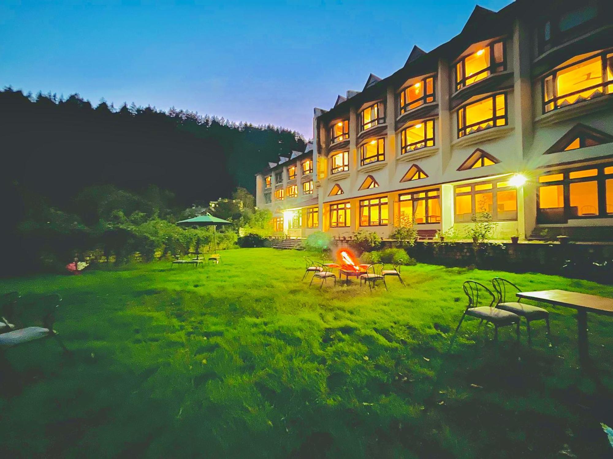Sagar Resort !! Mountain View ! Luxury Stay ! Family Resort ! Private Parking ! Near Mall Road Manali  Ngoại thất bức ảnh